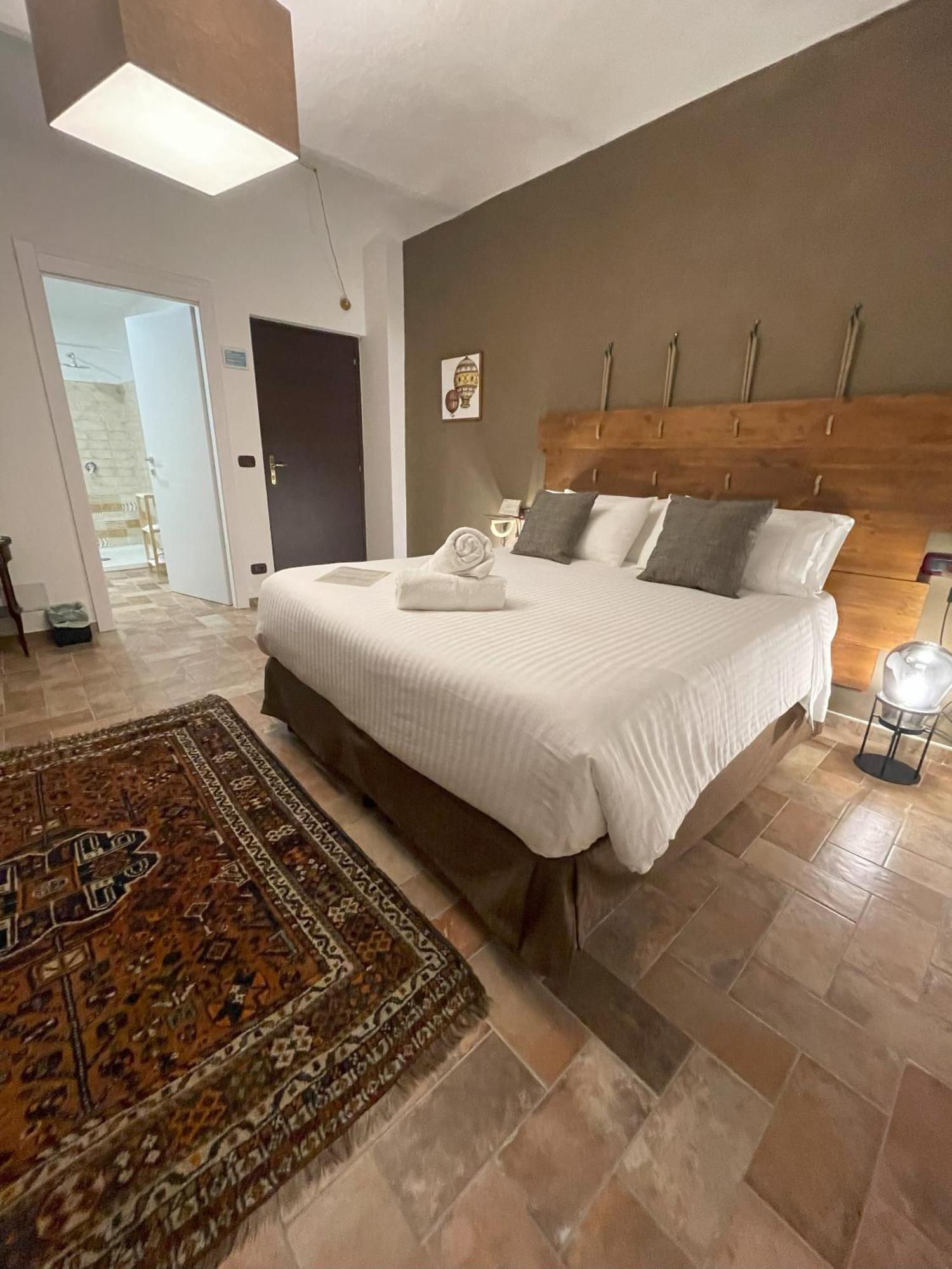 Cascina Tre Botti Hotel Agliano Terme Exterior photo